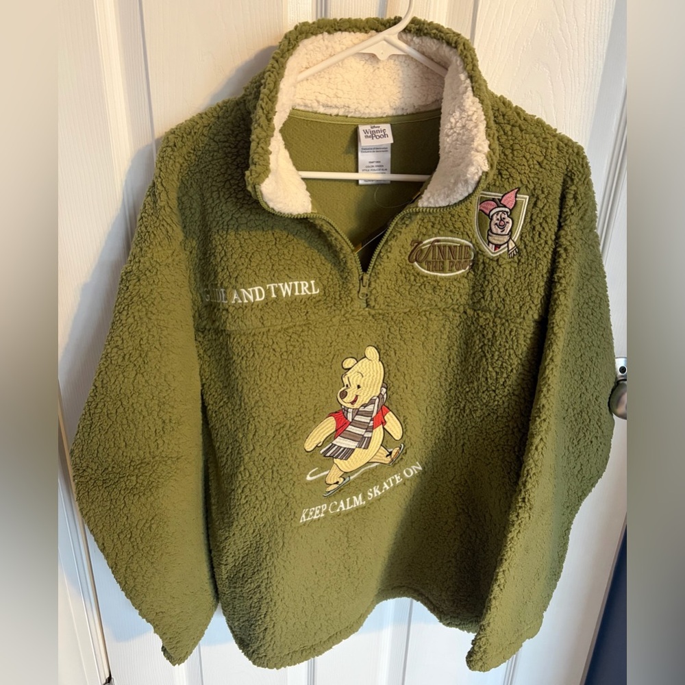Disney Winnie the Pooh Sherpa Pullover, Women’s Size Med or small NWT